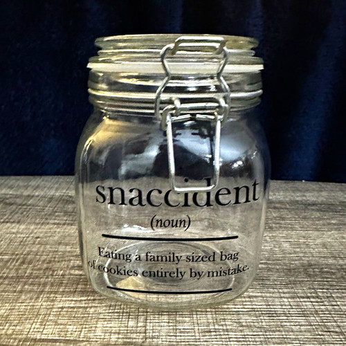 Snaccident clear round glass - "snaccident",