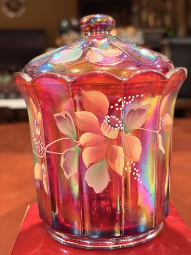 Gorgeous vintage fenton red - vintage,